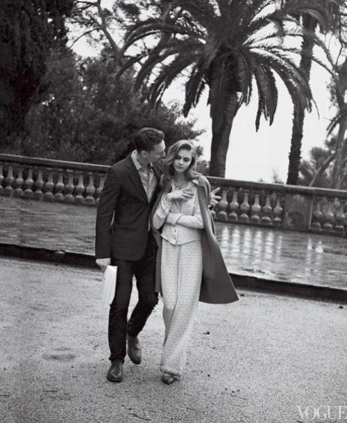 Британская супермодель кара делевинь объединилась с актером томом хиддлстоном для съемок фотосессии в Vogue: 01