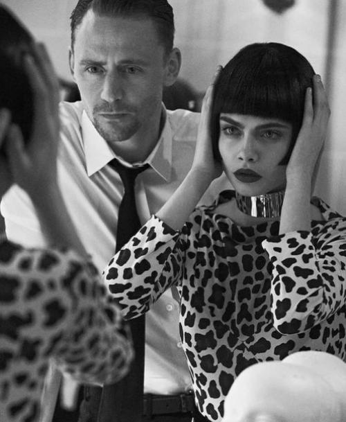 Британская супермодель кара делевинь объединилась с актером томом хиддлстоном для съемок фотосессии в Vogue: 02