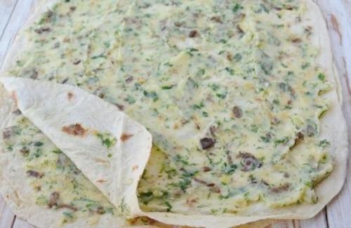 Рулетики из лаваша с картофелем, грибами и зеленью. 02