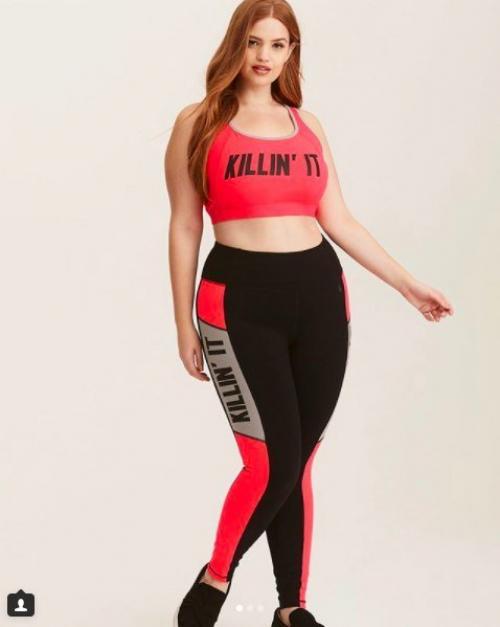 Американка бри киш состоит сразу в нескольких модельных агентствах и снимается для брендов купальников. 08