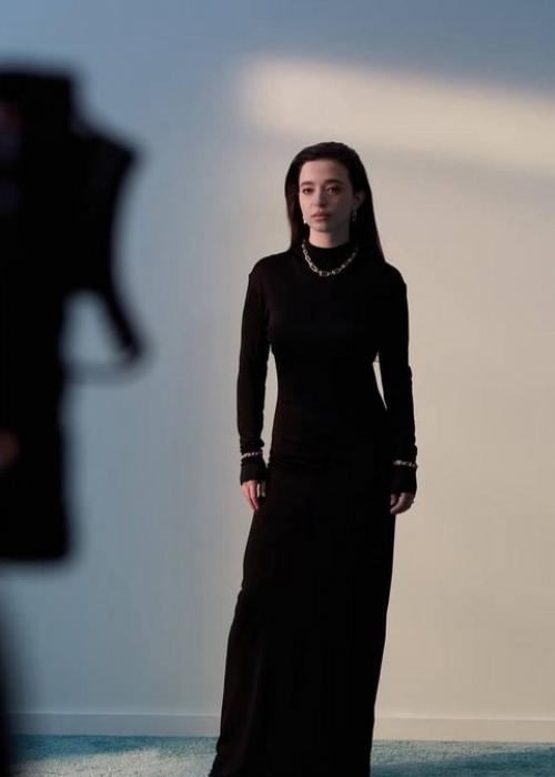 После Оскара еще раз пересмотрела Анору и убедилась, что не зря фильм получил аж 5 наград. 01