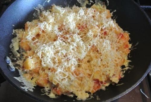 Яичница по-французски.   На 1-2 порции понадобится: 04