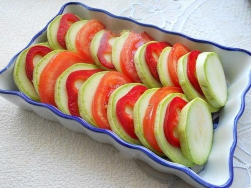 Кабачки, запеченные с помидорами и сыром? 01 Кабачки, запеченные с помидорами и сыром? 01