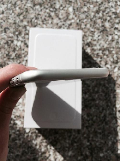 Месяц назад заказала копию Iphone 6S, через 6 дней я забрала его на почте и вот решила оставить отзыв! 04