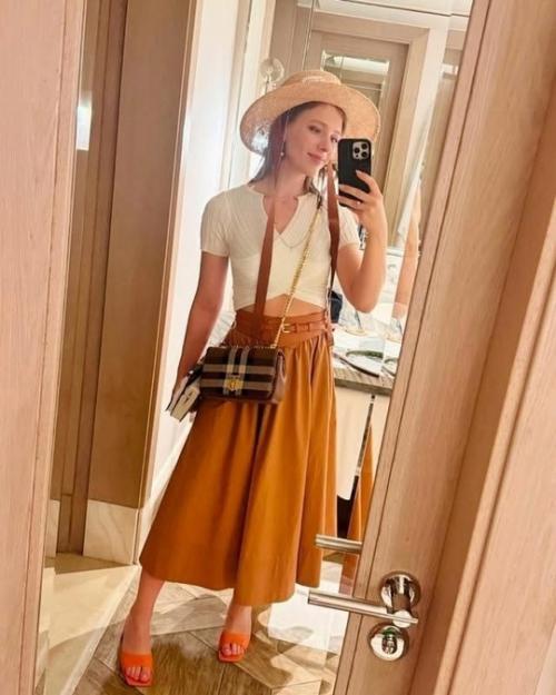 Лизa арзaмaсовa делится отпускными фото. 04