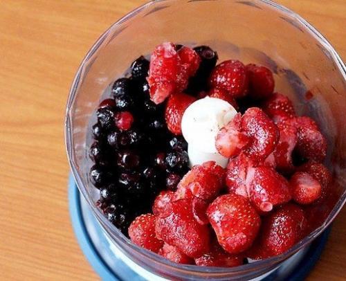 Фруктовое мороженое.   Ингредиенты: 03