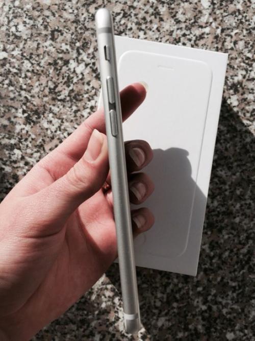 Месяц назад заказала копию Iphone 6S, через 6 дней я забрала его на почте и вот решила оставить отзыв! 05