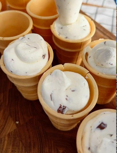 Самое вкусное сливочное мороженое - мы дома готовим! 
