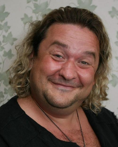 Толстый Человек Кажется Более Привлекательным: звезда кривого зеркала, сбросивший 80 кг, откровенно рассказал о последствиях. 03