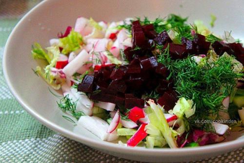 Холодный суп со свеклой и кефиром. 04