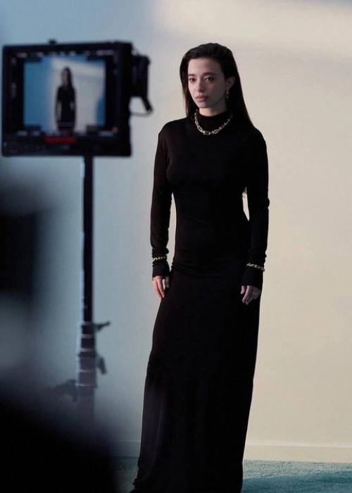 После Оскара еще раз пересмотрела Анору и убедилась, что не зря фильм получил аж 5 наград. 03