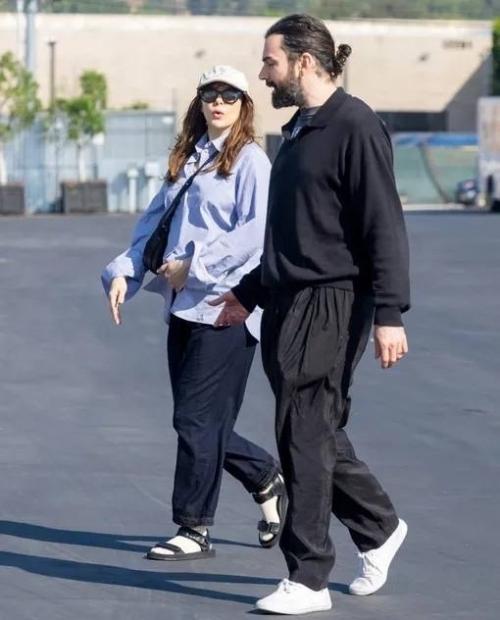 Актриса из Мстителей элизабет олсен собирается впервые стать матерью. 02