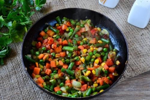 Овощной суп на мясном бульоне. 02 Овощной суп на мясном бульоне. 02