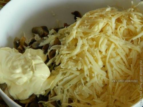 Грибной салат с курицей. 06
