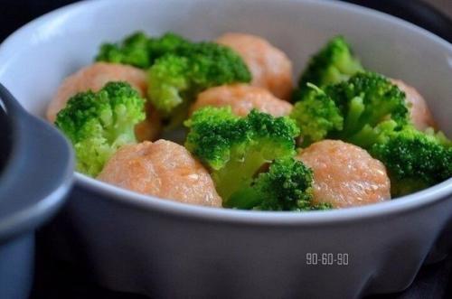 Рыбные фрикадельки в сливочном соусе. 05 Рыбные фрикадельки в сливочном соусе. 05