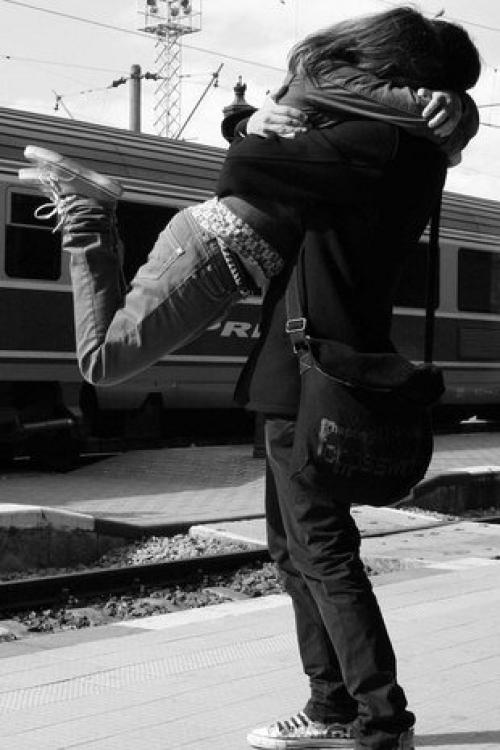 Лишь полюбив душой, а не глазами.