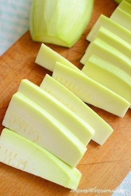 Кабачковые брусочки в кляре. 02 Кабачковые брусочки в кляре. 02