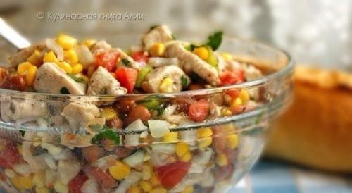 Салат с курицей и кукурузой. Салат с курицей и кукурузой.