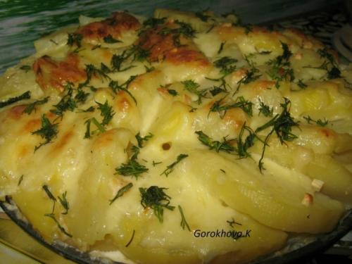 Картофель в сливках запечённый.


