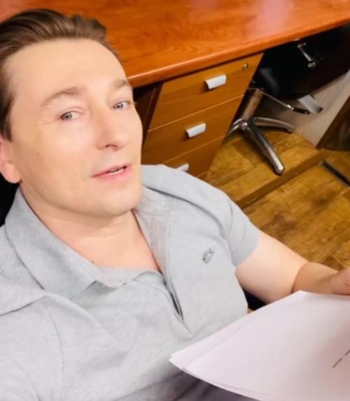 Сергей Безруков отцом в пятый раз от собственной жены стал. 01