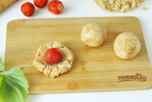 Творожные шарики с клубникой. 02