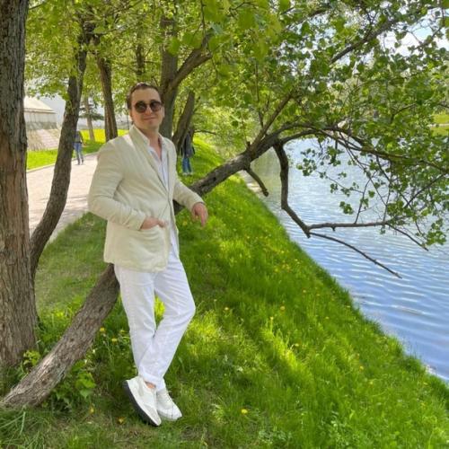 Сергей Безруков отцом в пятый раз от собственной жены стал. 03