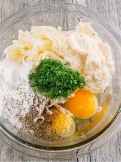 Куриные оладьи.  Ингредиенты: 02 Куриные оладьи.  Ингредиенты: 02