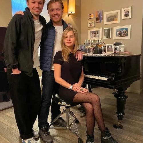 Для тех, кто не знает, у Антохи из Реальных Пацанов ушла жена, когда их малыш был еще маленьким. 02