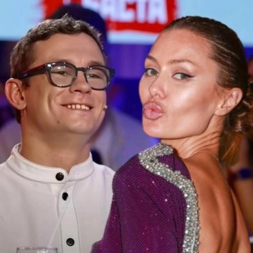 Виктория боня восхищается Никитой кологривым, особенно его уникальной внешностью. 03