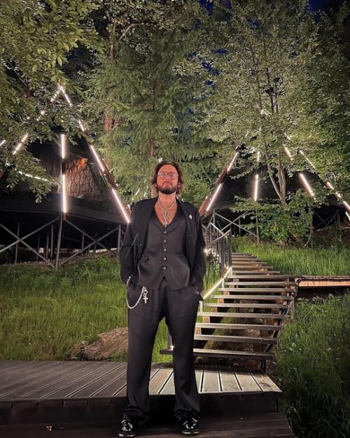 Фанаты не узнают Стаса Михайлова, который сильно похудел. 02