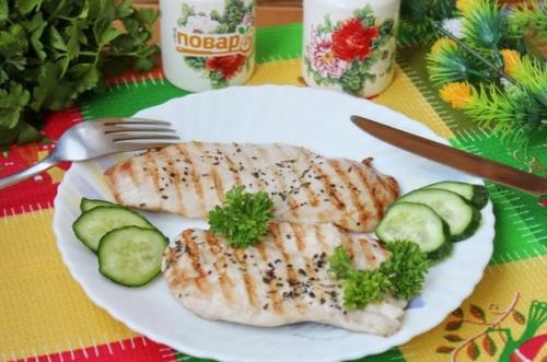 Куриная грудка на сковороде - гриль.