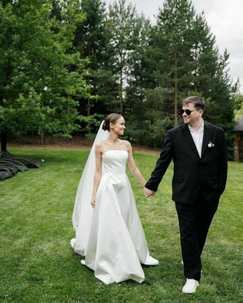 Гарик Харламов и Катерина Ковальчук отметили первую годовщину свадьбы. 02