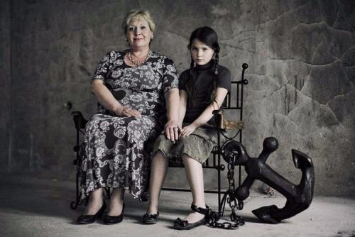 Обратная сторона материнской любви в фотопроекте анны радченко. 09