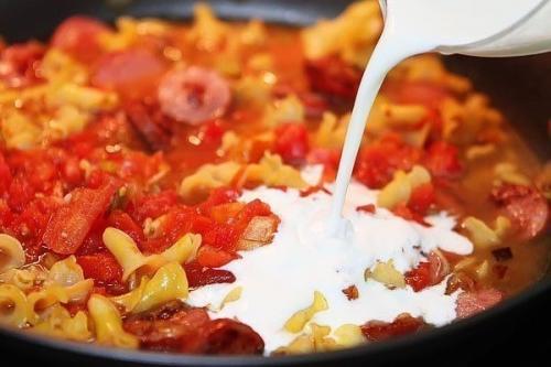 Паста с пряными колбасками. 03 Паста с пряными колбасками. 03