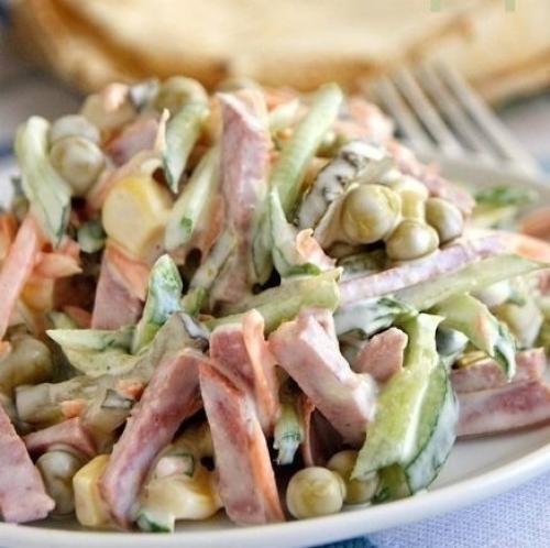 Очень быстрый салат и варить ничего не надо. 03