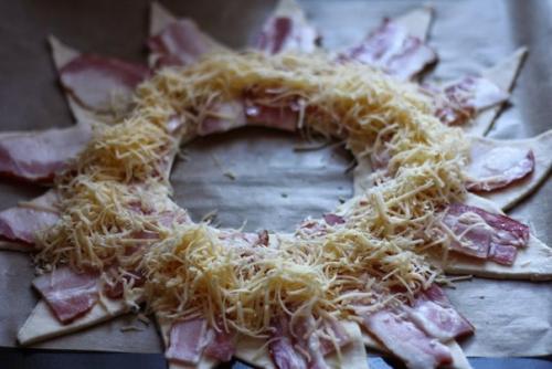 Пирог - венок с беконом, яйцами и сыром. 03 Пирог - венок с беконом, яйцами и сыром. 03