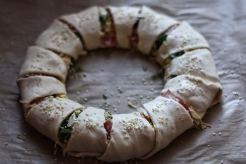 Пирог - венок с беконом, яйцами и сыром. 05 Пирог - венок с беконом, яйцами и сыром. 05