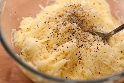 Драники.   Ингредиенты:   Картофель 1000 г. 04