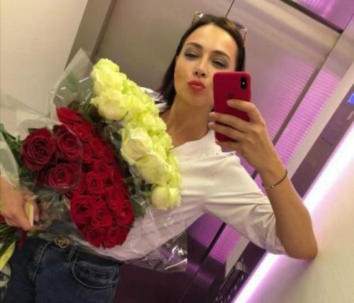 Ненавижу. Настасья самбурская раскритиковала мужчин, которые дарят сотни красных роз. 02 Ненавижу. Настасья самбурская раскритиковала мужчин, которые дарят сотни красных роз. 02