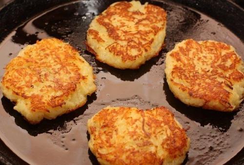 Драники.   Ингредиенты:   Картофель 1000 г. 05