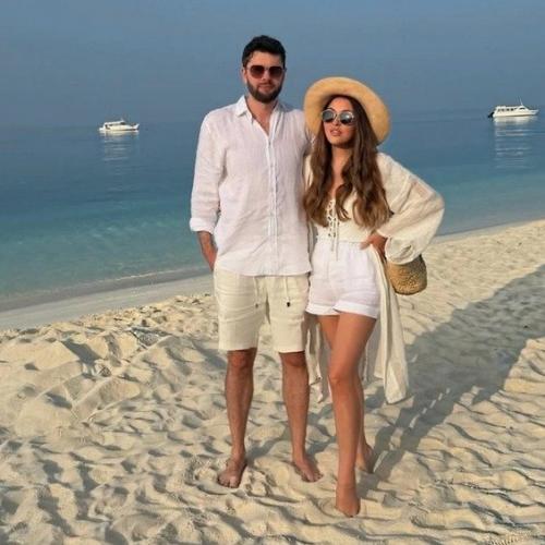 Ирина Дубцова поделилась кадрами с отдыха на Мальдивах, где продемонстрировала отличную физическую форму. 01