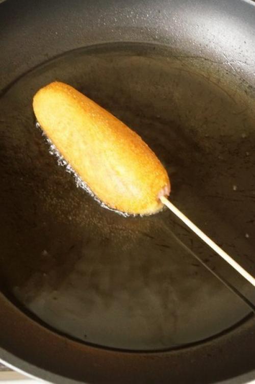 Корн дог (или сосиска в тесте. 06 Корн дог (или сосиска в тесте. 06