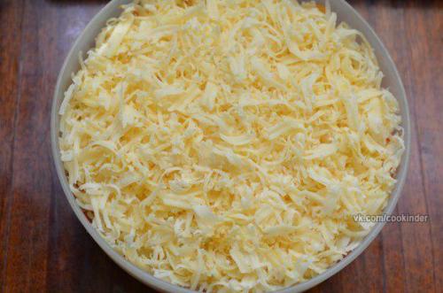 Салат с копченой курицей, корейской морковью и огурцом. 04