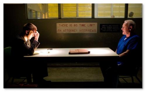 Как заделать шов между ванной и стеной! 08