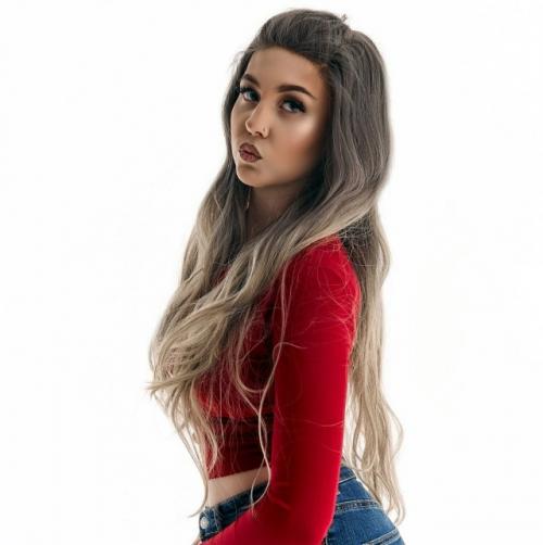 18-Летняя Лидия Чистякова (Ray), дочь певицы глюкозы, объявила о смене творческого направления. 02