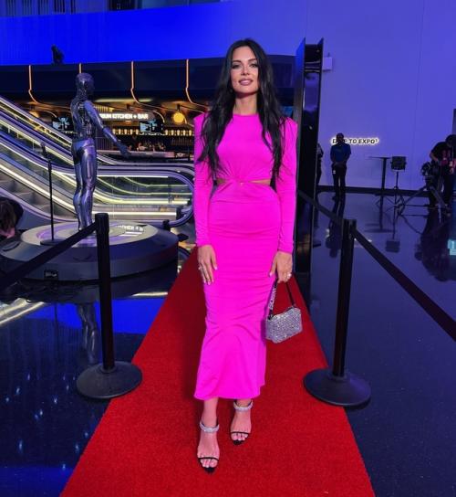 Пeвица и тeлeвeдущая Юлия Лысeнко сообщила о расставании с мужeм - хоккeистом. 01