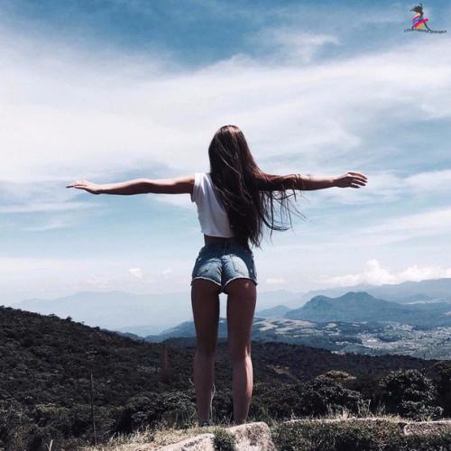 Рассталась с парнем.