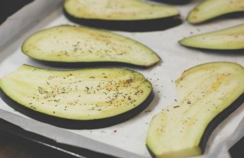 Баклажаны под помидорами с сыром. 03