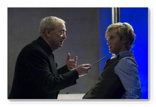 Как заделать шов между ванной и стеной! 02