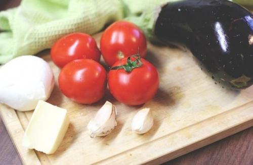 Баклажаны под помидорами с сыром. 01